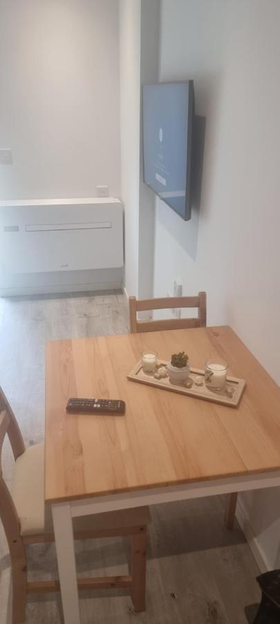 The Hub Gibraltar Apartment Bagian luar foto