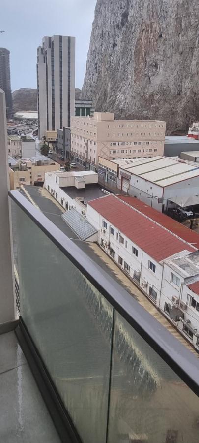 The Hub Gibraltar Apartment Bagian luar foto